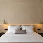 On The Square 아파트 피르고스